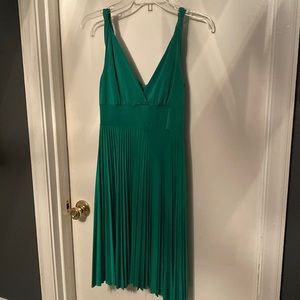 Soprano kelly green pleated skirt dress